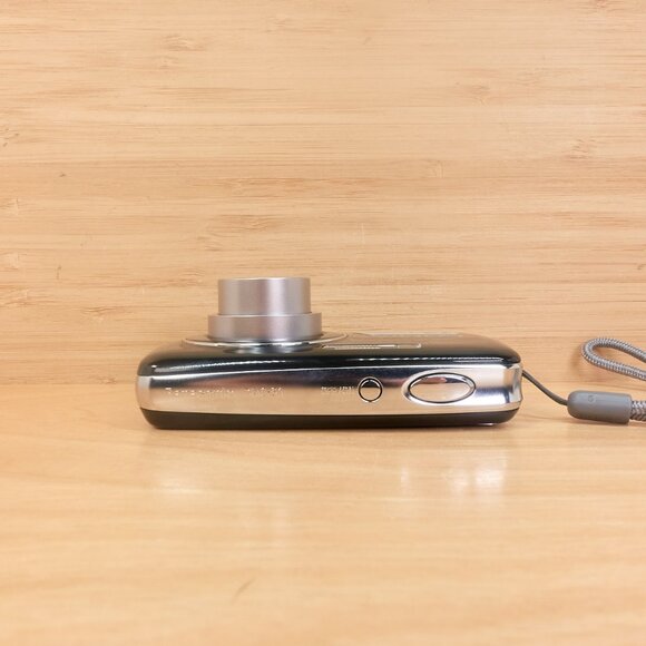 Panasonic Lumix DMC-S1 / 12.1MP Compact Digital Camera / Black - Picture 4 of 7